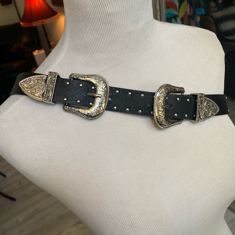 ▪️▪️BLACK STUDDED DOUBLE BUCKLE SILVER TONE COUNTRY STYLE BELT▪️▪️